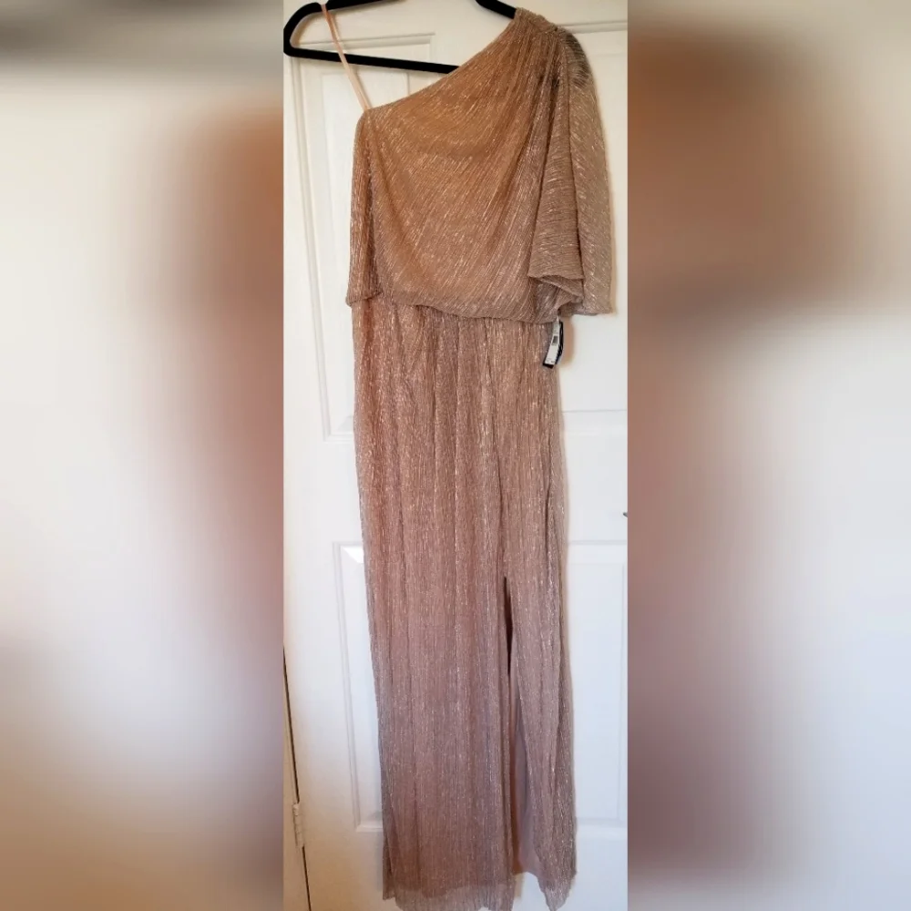 Adriana Papell Formal Metallic Mesh Gown - Picture 4 of 6